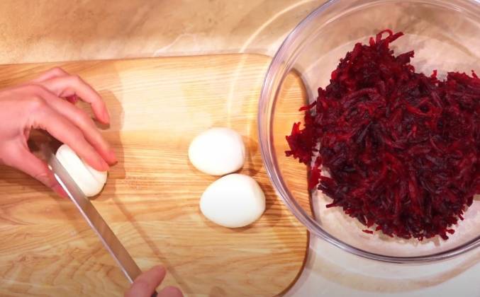 Салат из свеклы: 7 очень вкусных рецептов на праздник