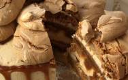 рецепт Морковный торт с чизкейком, карамелью и пралине