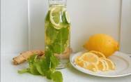 рецепт Приготовление воды сасси с имбирем, мятой, огурцом и лимоном