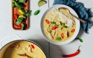 рецепт Тайский суп карри с лапшой и курицей