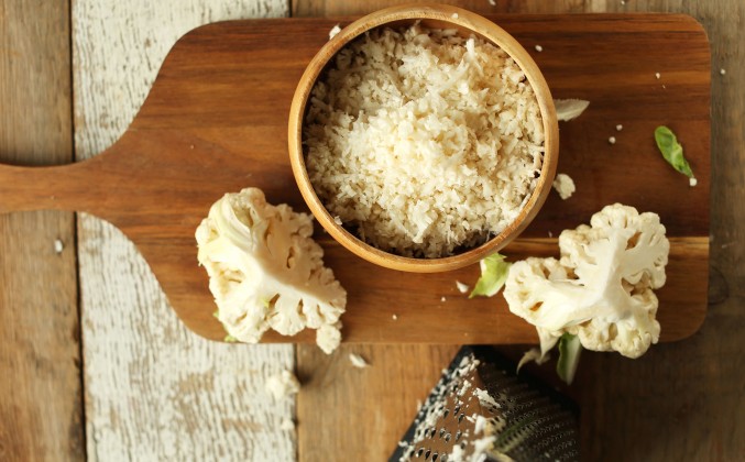 Фальшивый рис из цветной капусты – кулинарный рецепт