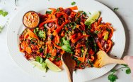рецепт Тайская лапша из моркови Пад Тай с овощами