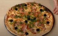 рецепт Пицца с беконом и сыром Ольги Матвей