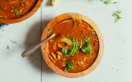 рецепт Овощной суп с красным перцем