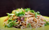 рецепт Спагетти с шампиньонами и бобами