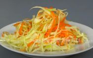 рецепт Салат из свежей капусты с морковкой