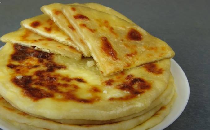 Быстрые Хачапури с сыром на сметане на сковороде рецепт