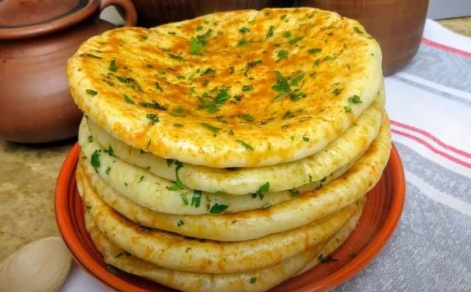 Лепешки с сыром и зеленью на сковороде рецепт с фото пошагово