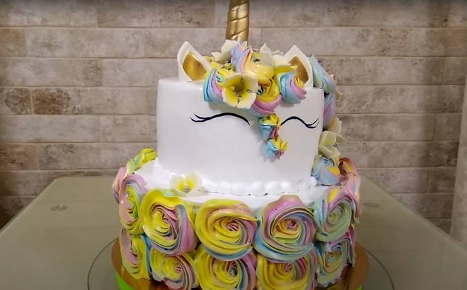 Cake decorating technique 😍