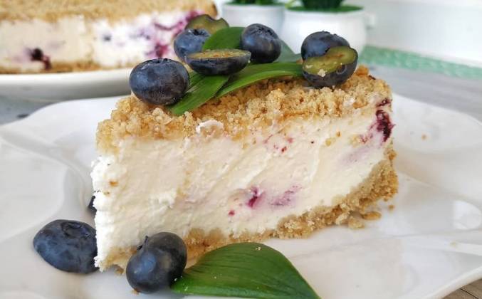 Заливной ПП творожный пирог с ягодами в духовке рецепт