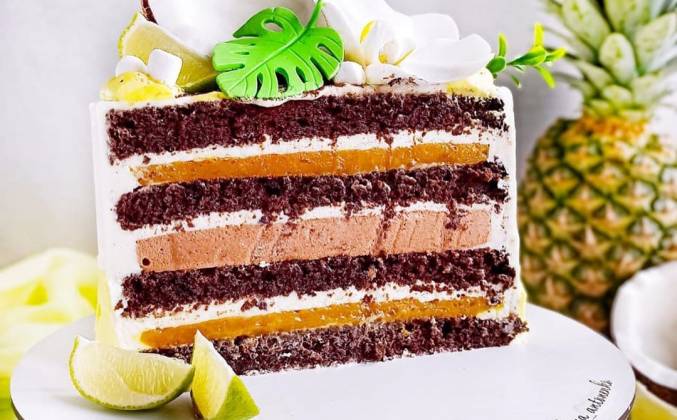 Шоколадный торт с фруктами рецепт