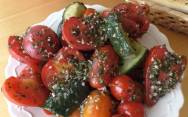 рецепт Маринованные огурцы с помидорами быстрого приготовления