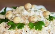 рецепт Салат с курицей и шампиньонами