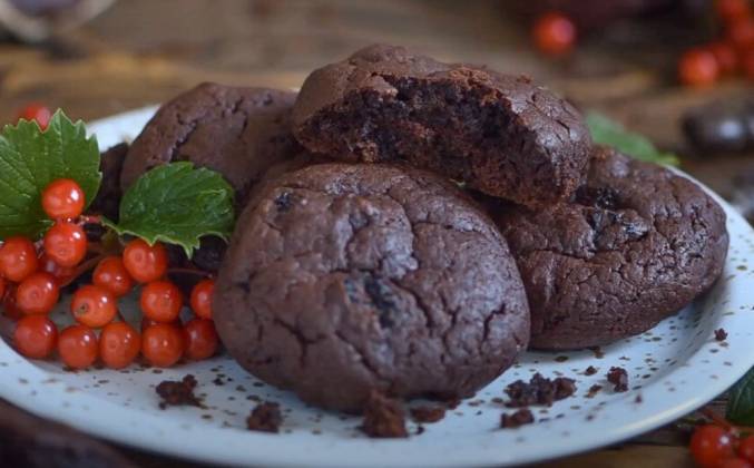 Шоколадное печенье с клюквой рецепт