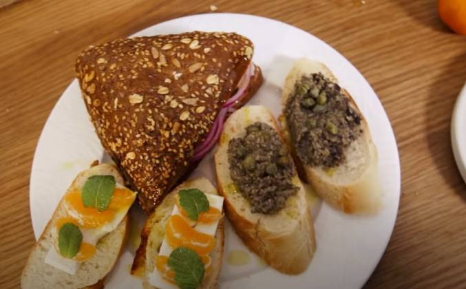 Бутерброды на праздничный стол с селедкой и черным хлебом рецепт