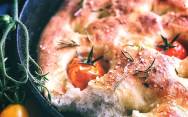 рецепт Итальянская фокачча картофельная с помидорами