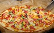 рецепт Вкусная пицца на бездрожжевом жидком тесте в духовке