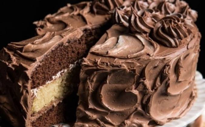 Шоколадно ванильный бисквитный торт рецепт