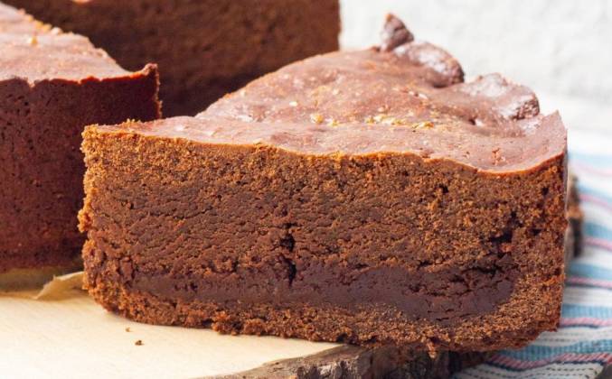 Шоколадный пирог с шоколадным кремом внутри👍🏻Пальчики оближешь!
