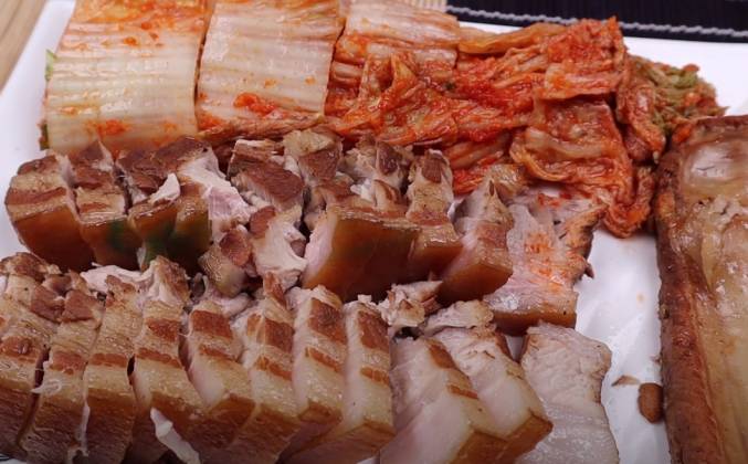Отварная свинина по корейски Поссам рецепт