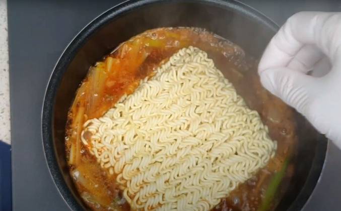 Рецепт капусты по корейски в домашних условиях на зиму с фото пошагово