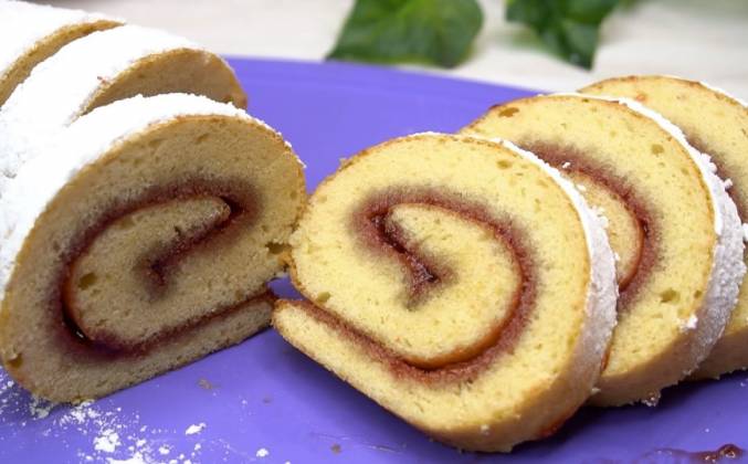 Вафельный торт со сгущенкой и вареньем - рецепт с фото