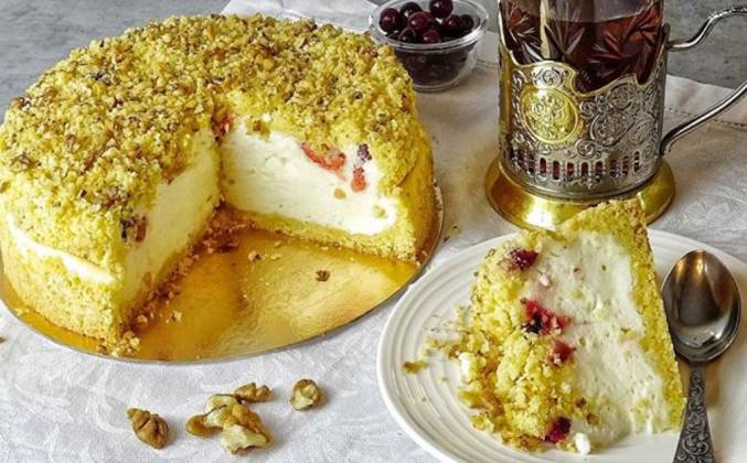 Пирог со сметаной и творожным сыром рецепт