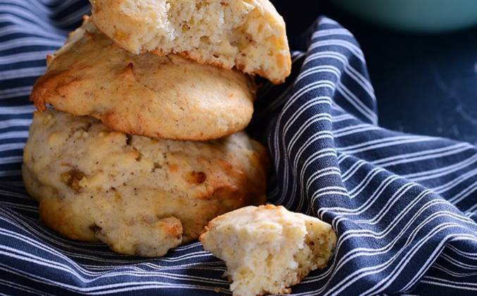 Творожное печенье с бананом и яблоком