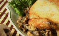 рецепт Курица с грибами в рукаве в духовке