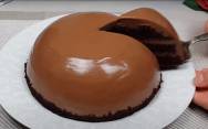 рецепт Шоколадный торт в микроволновке со сметаной