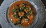 рецепт Как приготовить митболы из индейки в томатном соусе