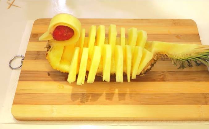 Как красиво нарезать ананас на стол рецепт