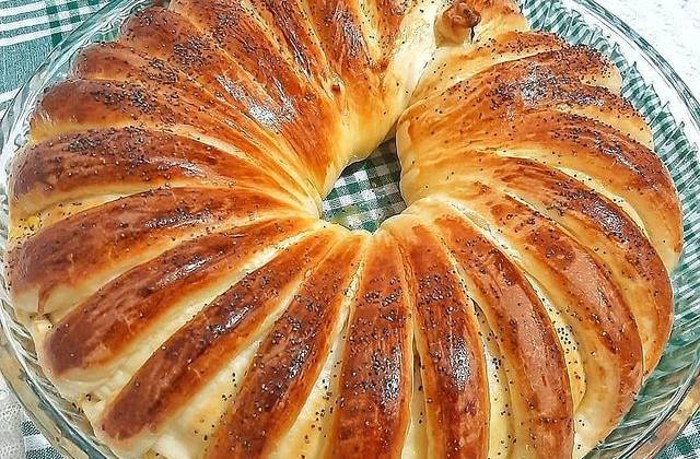 Дрожжевой турецкий пирог с картошкой и луком в духовке рецепт