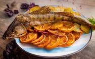рецепт Рыба в апельсинах и лимонах с картошкой карри Просто Кухня