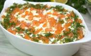 рецепт Нежный салат с красной рыбой, картошкой, морковкой и огурцом