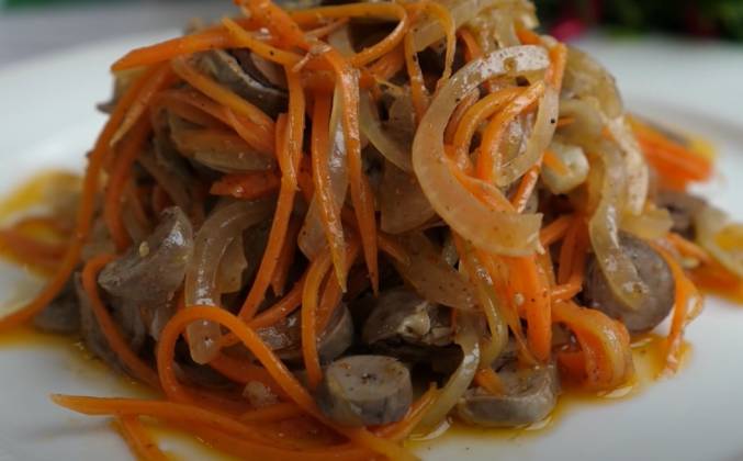 Салат Хе с куриными сердечками и морковкой по корейски рецепт