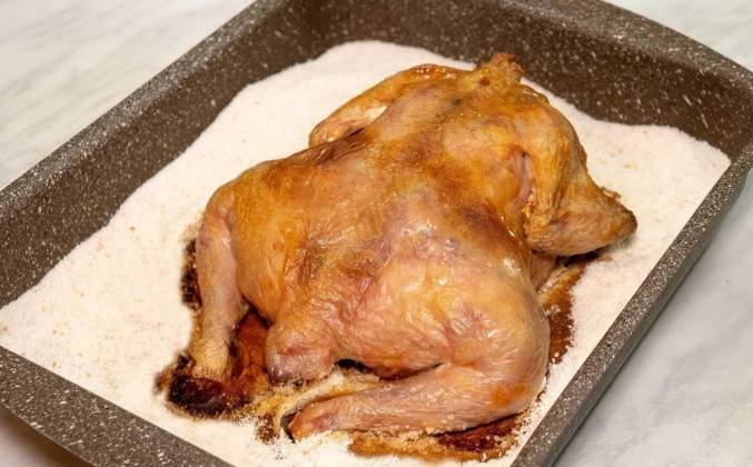 Курица в духовке целиком на соли рецепт