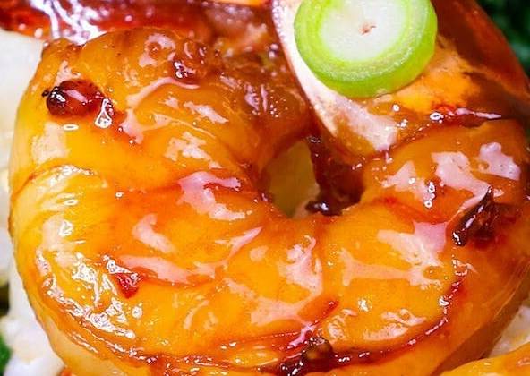 Креветки жареные в медово чесночном соусе на сковороде рецепт