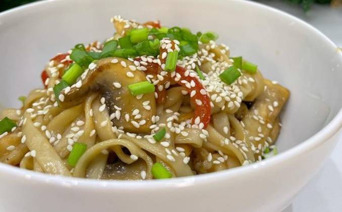 Лапша удон с курицей и овощами рецепт – Китайская кухня: Основные блюда. «Еда»