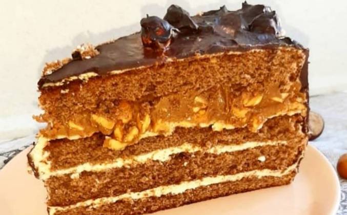 Торт сникерс с вареной сгущенкой и арахисом рецепт с фото пошагово