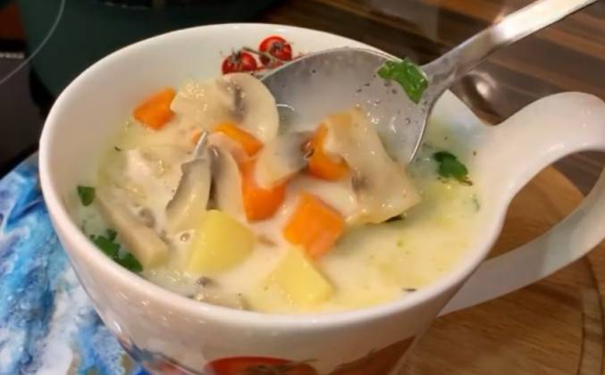 Куриный суп с шампиньонами » Вкусно и просто. Кулинарные рецепты с фото и видео