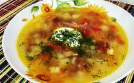 рецепт Венгерский суп из консервированной фасоли с копченостями