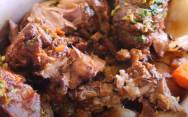 рецепт Как приготовить мясо баранины в винном соусе