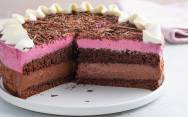 рецепт Шоколадный муссовый торт с смородиной черной