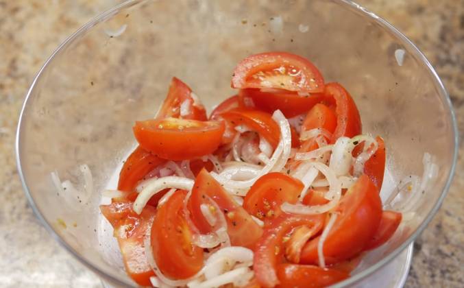 Как мариновать помидоры с луком рецепт