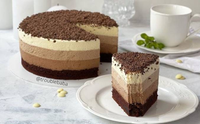 Муссовый торт три шоколада с бисквитом рецепт