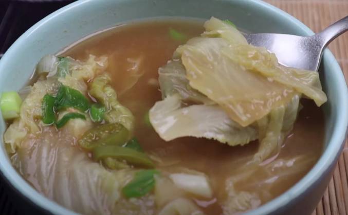 Корейский суп с пекинской капустой и редькой дайкон рецепт