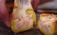 рецепт Картофель фаршированный сыром и ветчиной запеченный в духовке