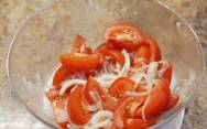 рецепт Как мариновать помидоры с луком
