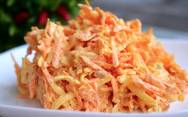 рецепт Простой салат морковка, сыр, чеснок, майонез